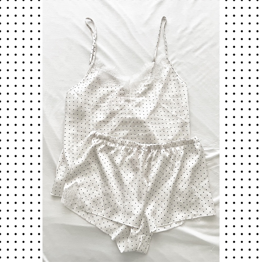 Victoria’s Secret pajamas set white with polka dots lace details Small